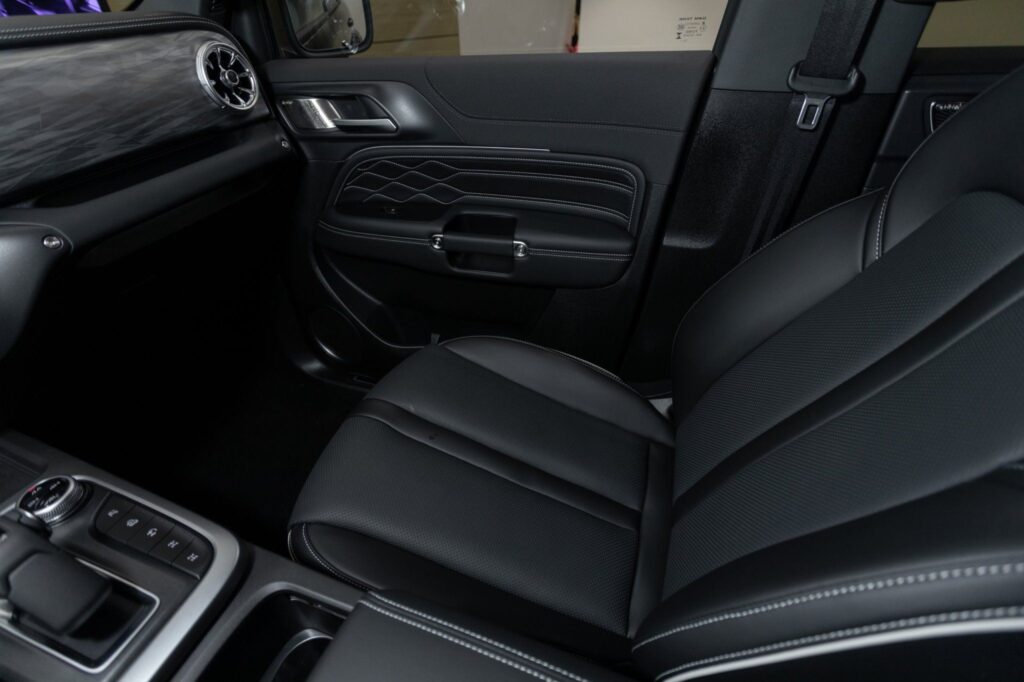 4704c8a59a594d7917d050a395a57e64